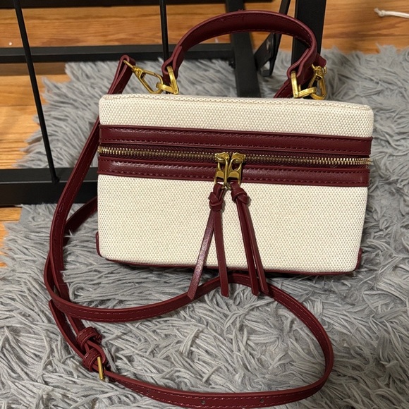 Elegant Cream and Red Women's Handbag - Picture 2 of 5